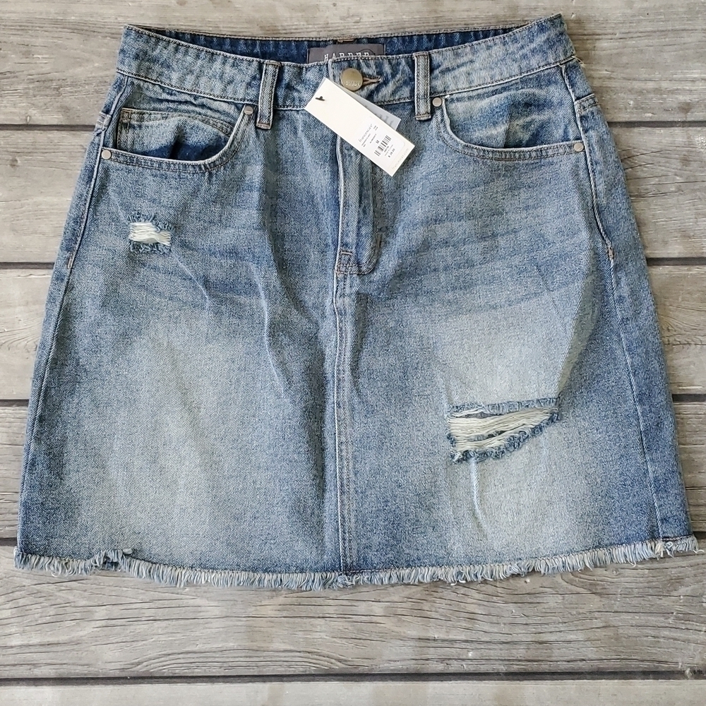NWT Francesca's Harper Distressed Denim Skirt Sz Med - Picture 1 of 6